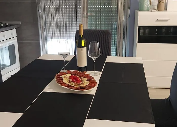 Luminous Apartment *